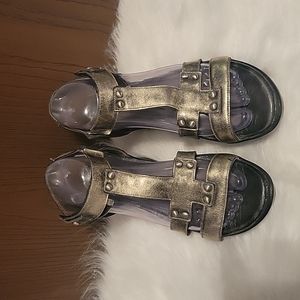 NAOT Gold copper wedges